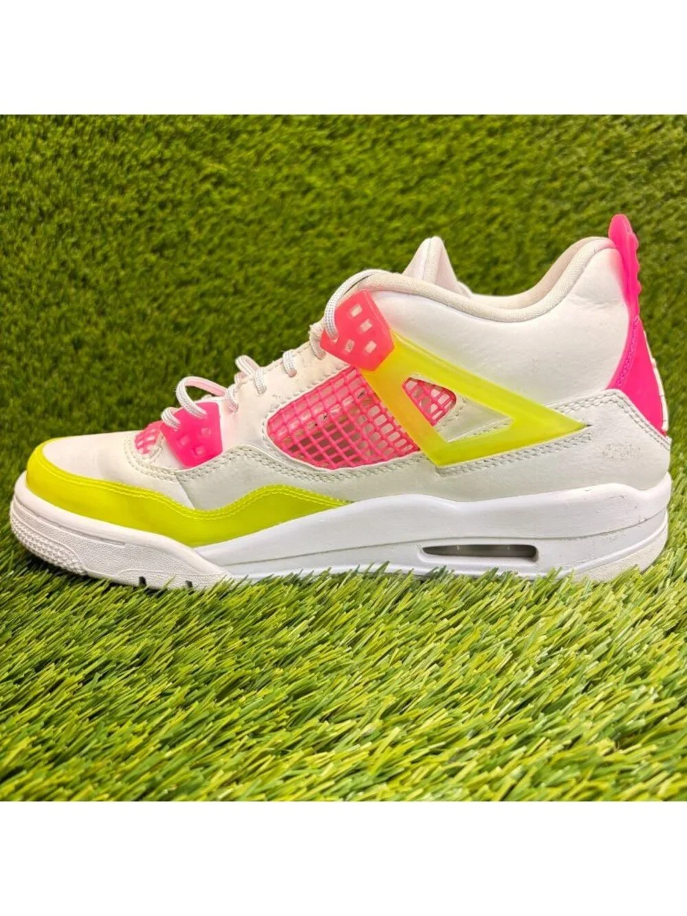 Nike Air Jordan 4 Retro Girls Size 7Y White Pink Athletic Leather Shoes Sneakers